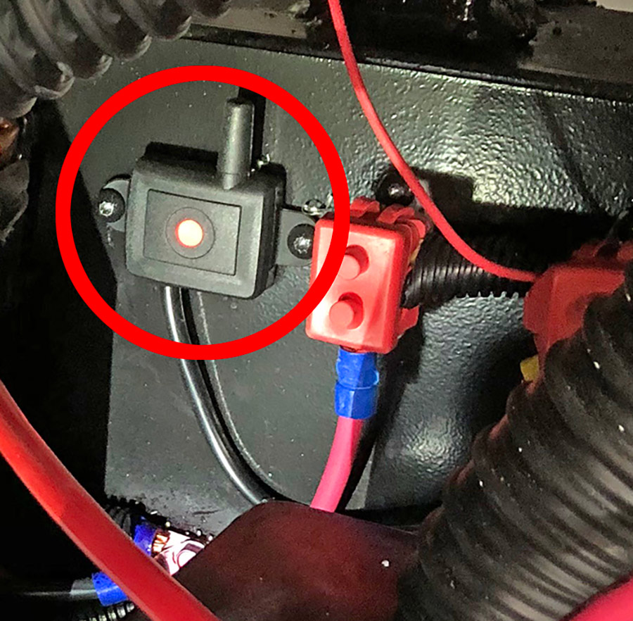 a signal repeater connected to a 12-volt DC power source