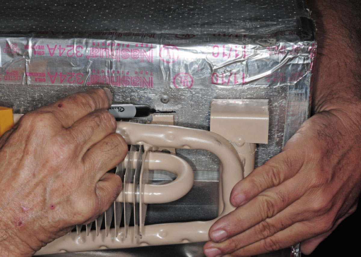 Level the condenser