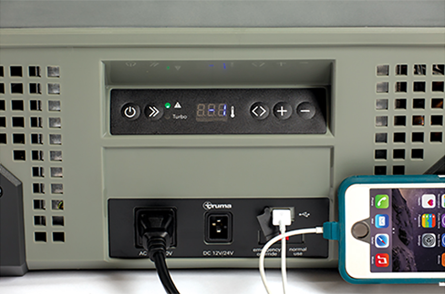 an intuitive digital display with set-point/actual temperature