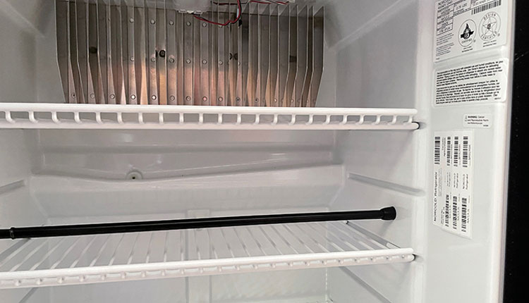 Refrigerator rods (black) are not included, but are great additions to keep things in place