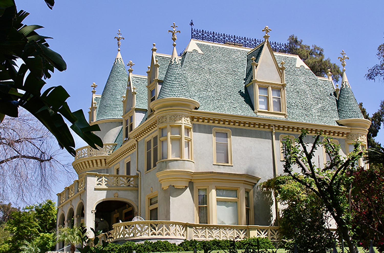 three quarter view of the Kimberly-Crest House