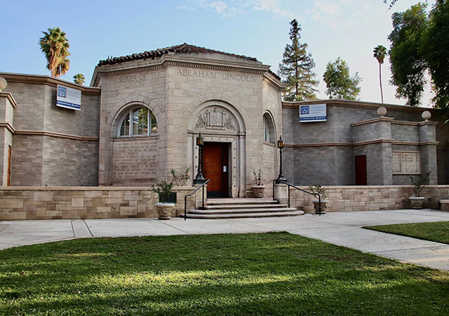 exterior of the Lincoln Memorial Shrine