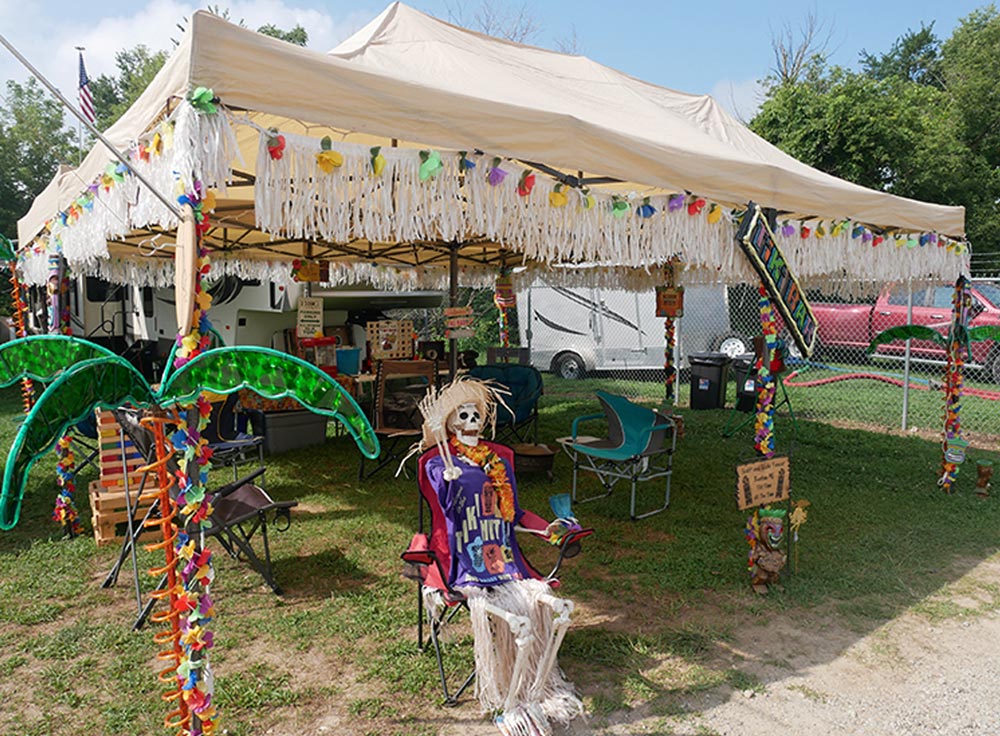 Scott and Vicki Yencer’s “Tiki Bar” rally space