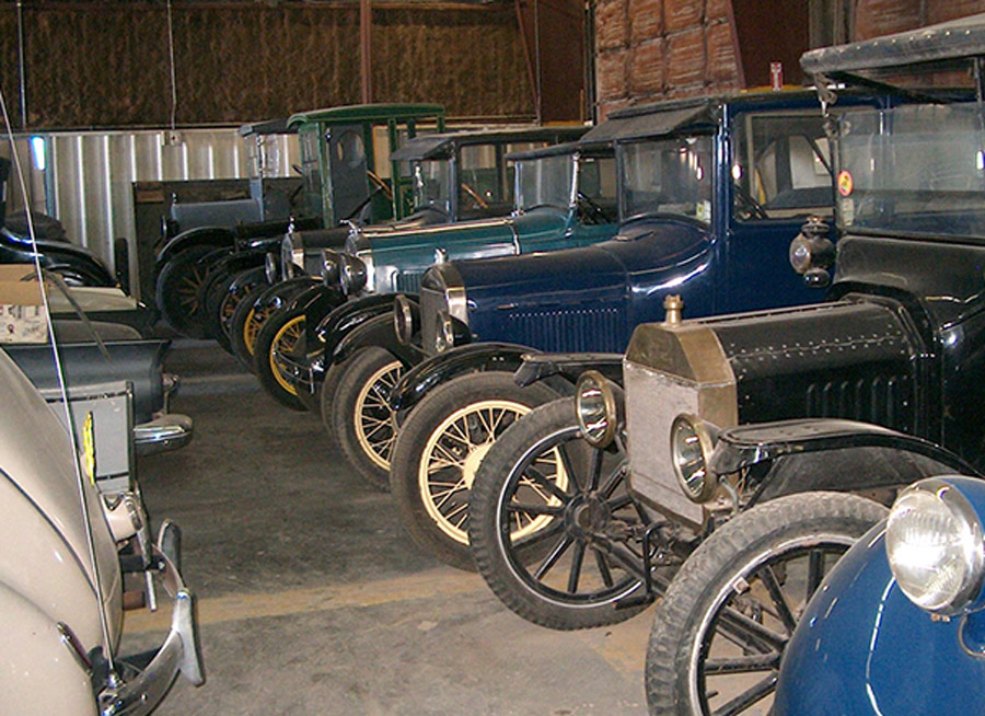 Lewis Antique Auto & Toy Museum