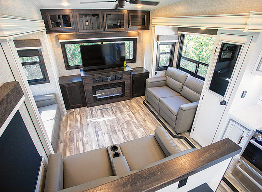 Inside of a Jayco Eagle 335RDOK