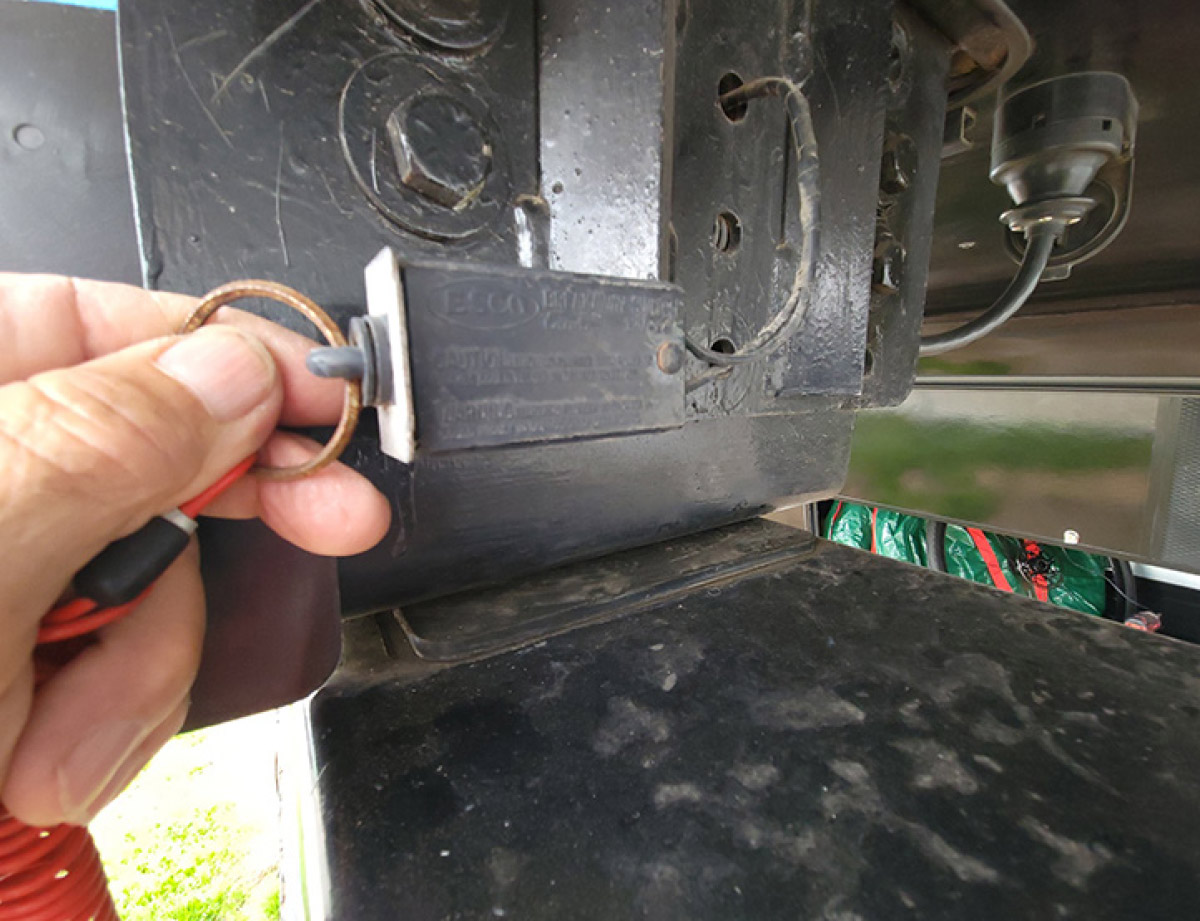 The brake lines must be bled before putting the trailer on the road