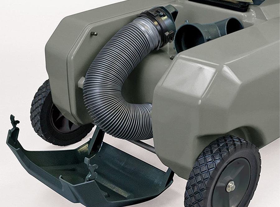 Using a portable tote like Thetford’s SmartTote2 allows users to transfer waste into a 18-, 27- or 35-gallon portable tank for transport to nearby dump stations