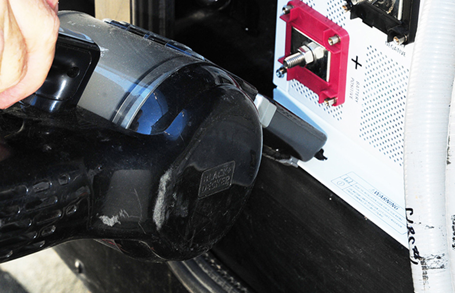 shavings were removed with a handheld vacuum cleaner after each hole was drilled