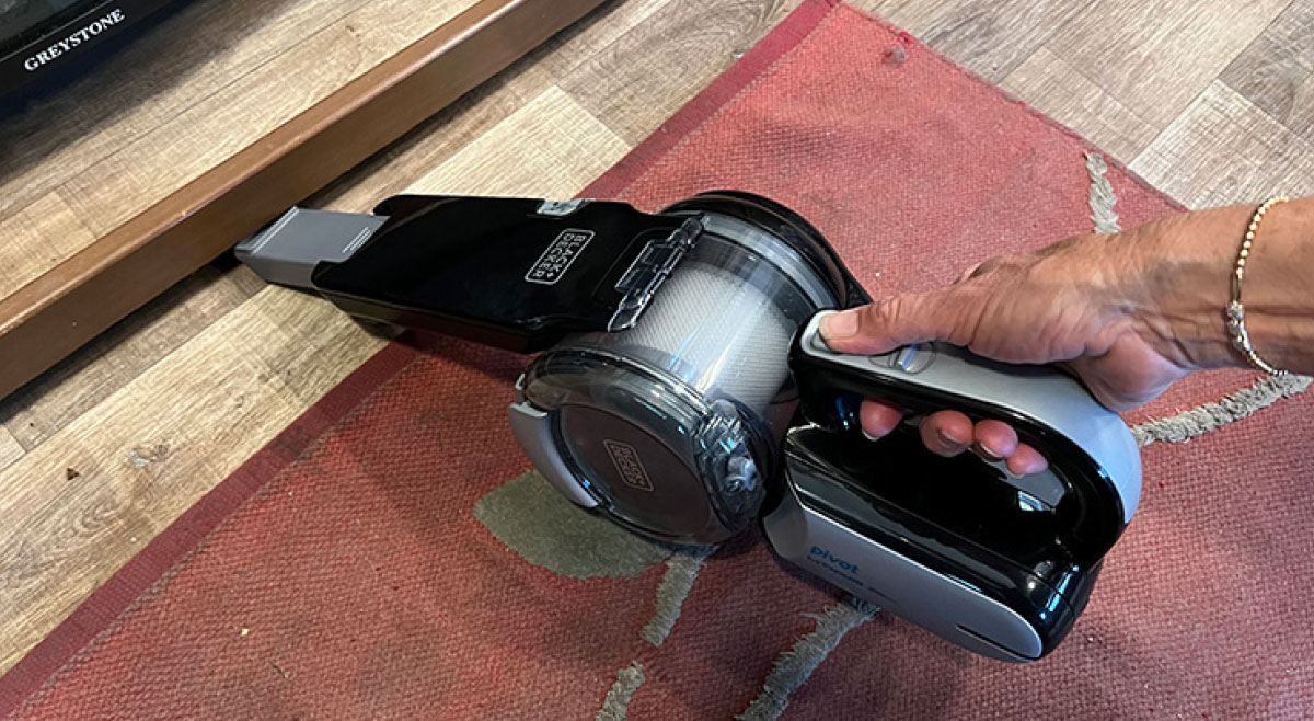 Black and Decker’s 20V Max Handheld vacuum has a clever compact design for easy handling