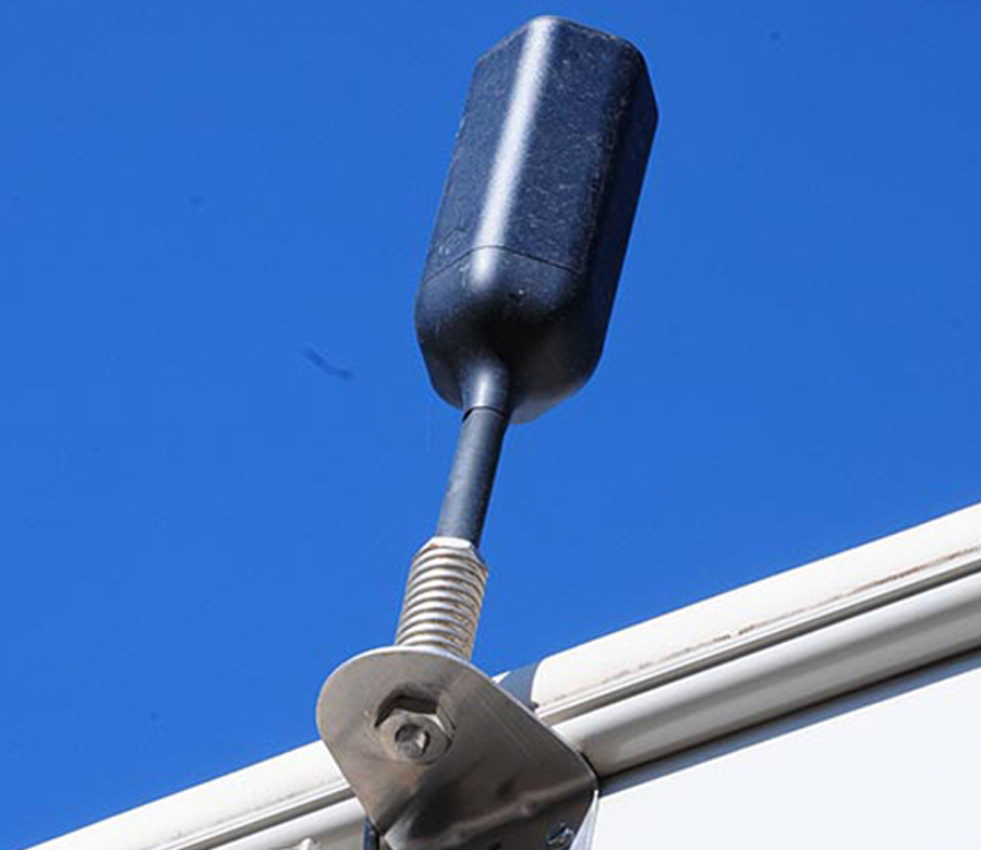 outside antenna on an RV