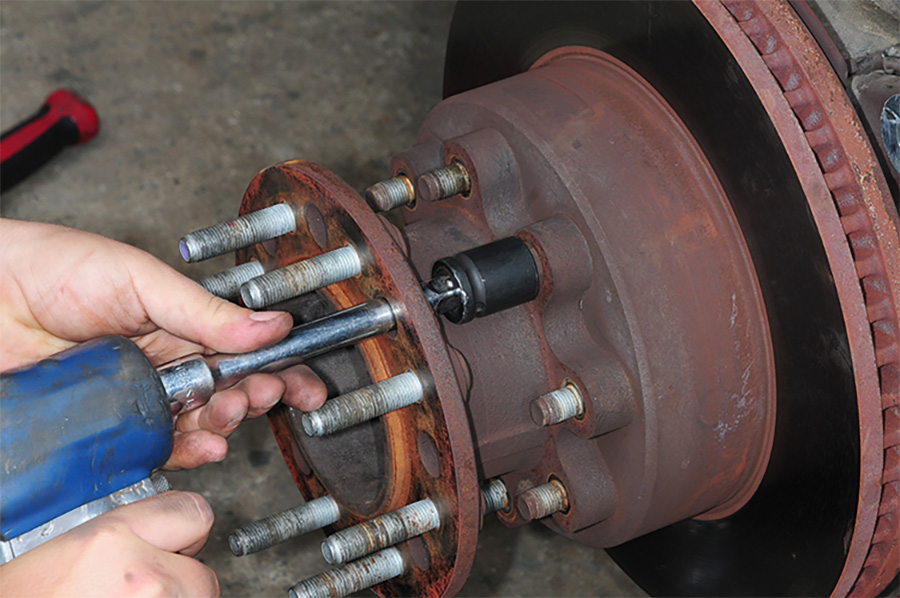 Releasing the hub assembly