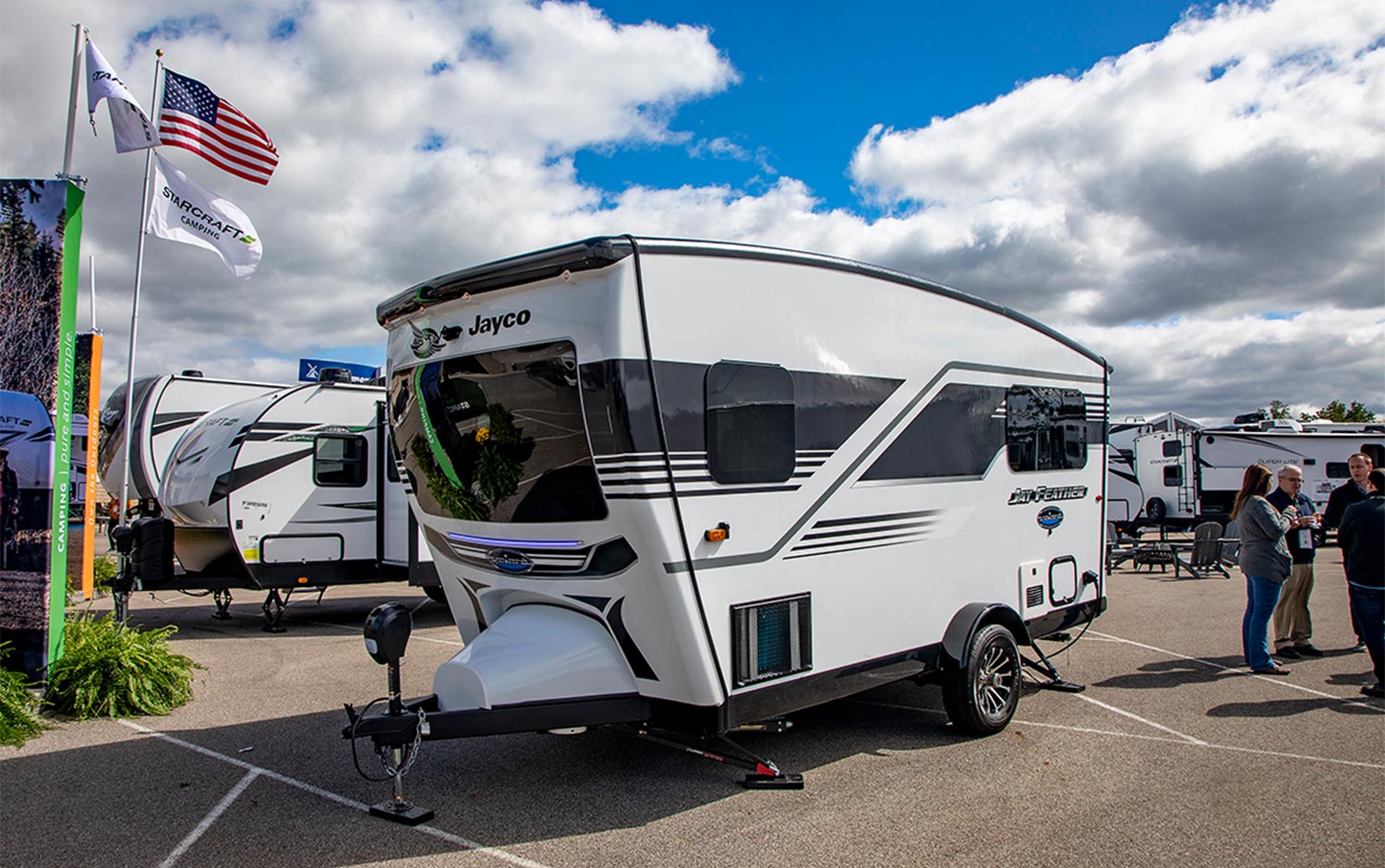 three quarter view of the Jayco Jay Feather single axle Volare travel trailer