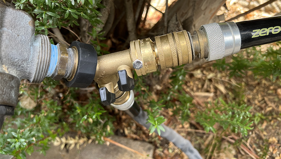 wye adaptor is rotated to clear obstructions when the pressure regulator and hose(s) are connected