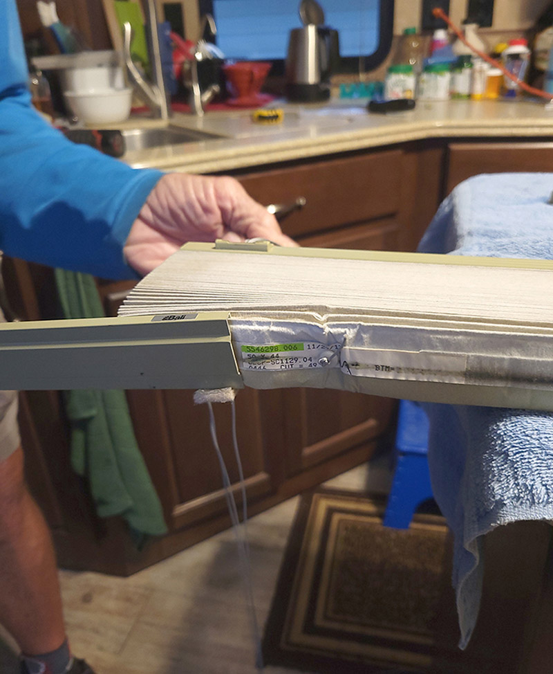 Reinstalling bottom rail