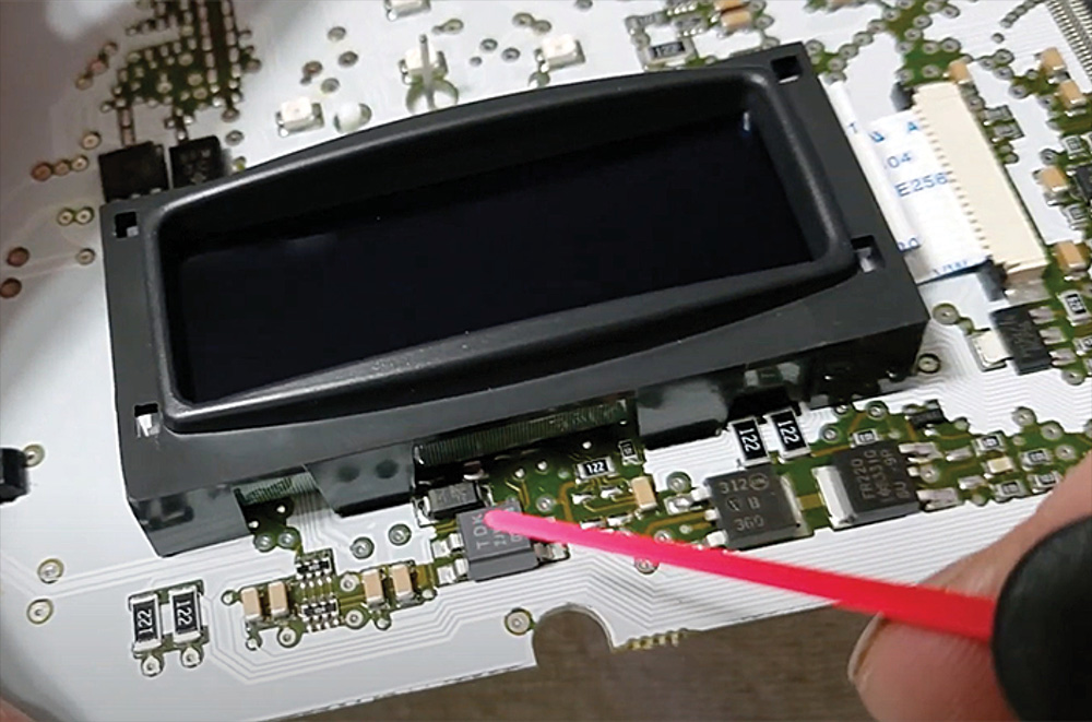 Reseating LCD and bezel onto PCB
