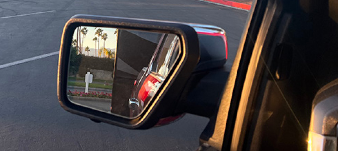The only fly in the ointment was the obvious omission of towing mirrors as part of Ford’s heavy-duty package. The smaller stock mirrors did not extend far enough to see past the end of the trailer.