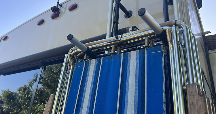 folding chairs placed on mounts