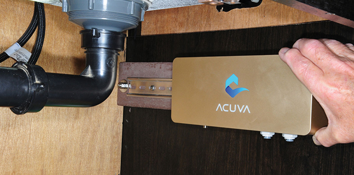 Sliding filter box onto bracket