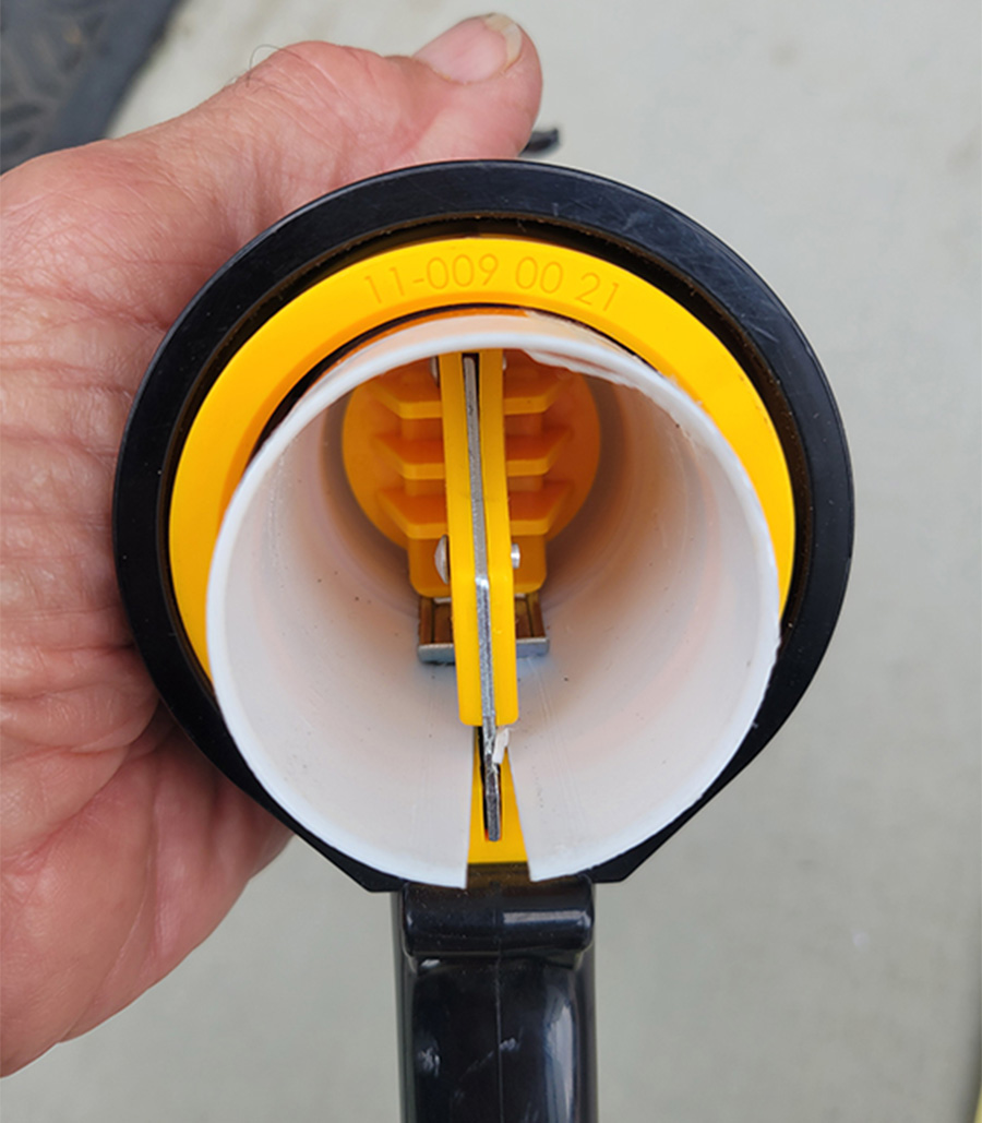 view of the blade inside the Siligun