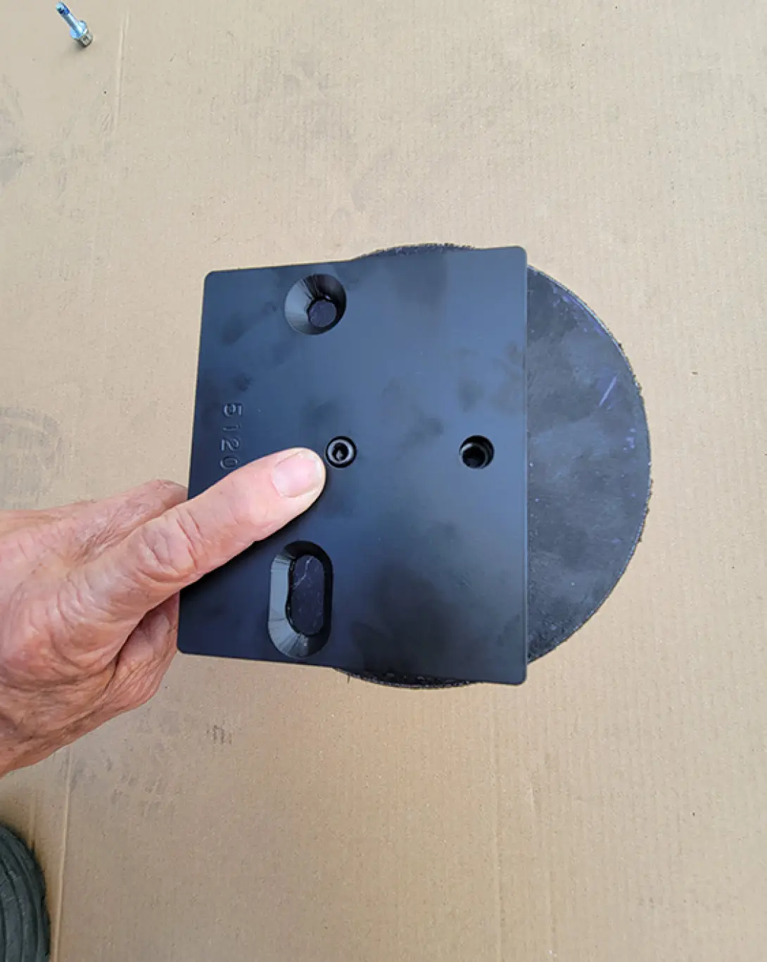 set screw serves as a positioner when attaching the spring to the top bracket